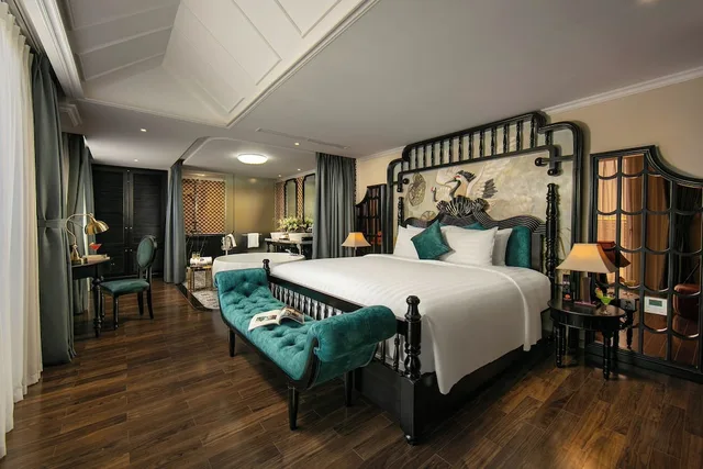 غرفة رئاسية بسرير كينج بشرفة، Grand Sunrise Palace Hoi An 1/1
