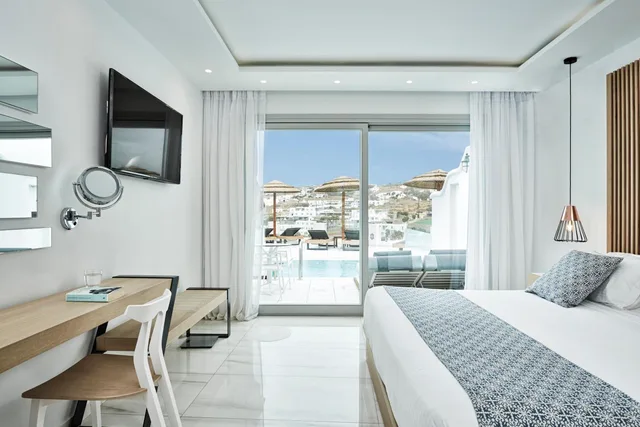 Panorama, Suite, Private Pool, Grand Beach 3/10