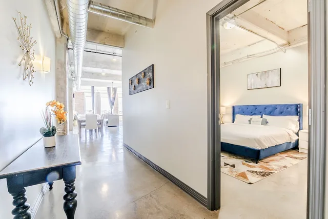 3 Bedrooms, Elite, Apartment, 1 Queen and 2 King Beds, Pool View, Executive Level, Luxury Downtown Dallas Stay by Amyfinehouse 5/10