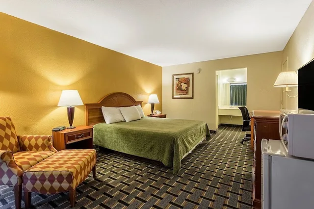 غرفة بسرير كينج لذوي الإعاقة، Ole South Inn Jackson I 40 TN 9/10