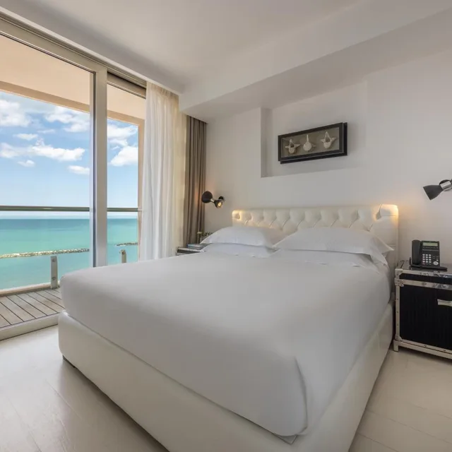 جناح سوبيريور بسرير كينج، Excelsior Hotel, Spa & Lido 1/10