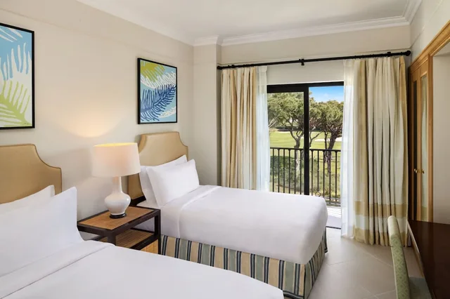 غرفة بسريرين مزدوجين بغرفتي نوم، PINE CLIFFS RESIDENCE, A LUXURY COLLECTION RESORT 4/8