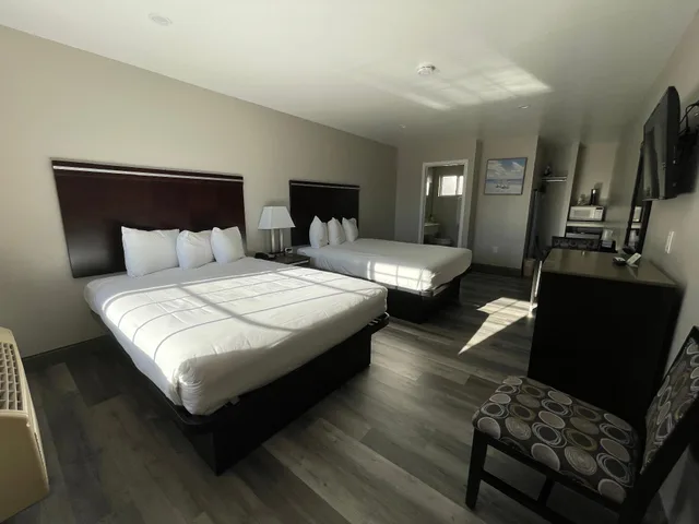 غرفة بسريرين كوين، University Inn at San Luis Obispo 1/1