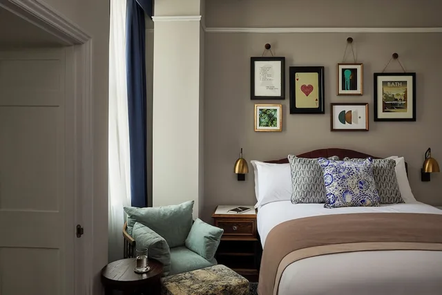 غرفة بريميوم بسرير كينج، HOTEL INDIGO BATH 2/10