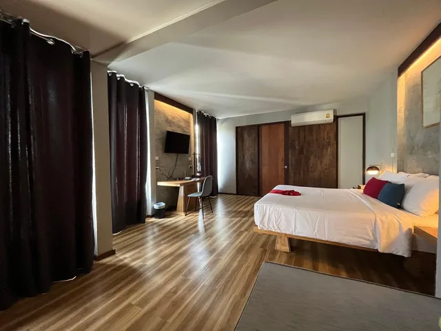 Deluxe, Suite, Tanya Baan Bon Doi 1/1