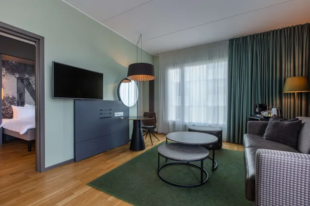 1 Bedroom, Suite, King Bed, RADISSON BLU METROPOL HOTEL, HELSINGBORG 8/10