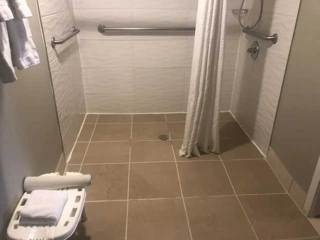 غرفة قياسية بسرير كوين لذوي الإعاقة، Best Western Fort Lee 8/8