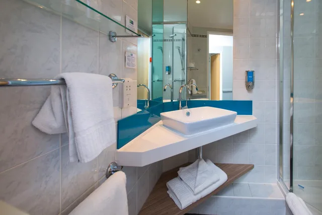 غرفة تُحدَّد عند الوصول، Holiday Inn Express Bath an IHG Hotel 1/1