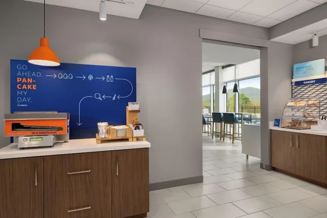 Holiday Inn Express & Suites Huntsville Northeast by IHG، هنتسفيل 5/50
