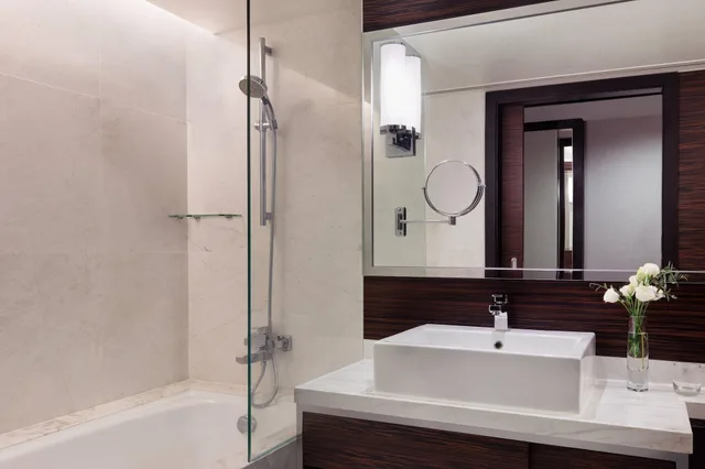 Premier, Quadruple, Sea View, Hong Kong Skycity Marriott Hotel 2/2