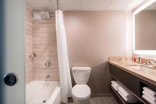 غرفة بسرير كينج، San Francisco Airport Marriott Waterfront 2/12
