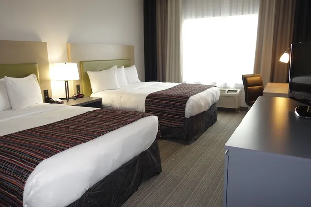 غرفة بسريرين كوين لذوي الإعاقة، Country Inn and Suites by Radisson Coralville IA 2/2