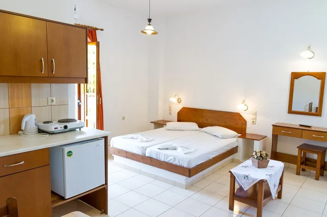 شقة بسرير مزدوج وسريرين منفصلين، Ideal Hotel 2/3