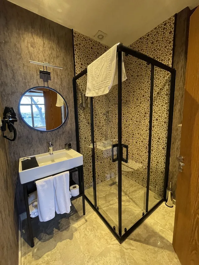 غرفة ديلوكس بسريرين منفصلين، Weingart Seaside Hotel 8/8