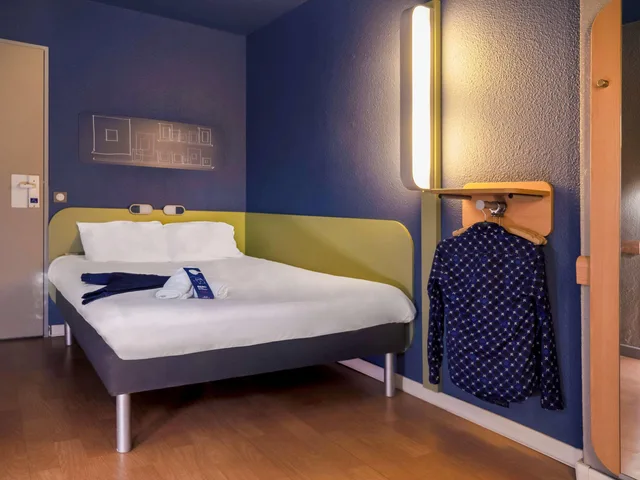 غرفة ثلاثية بسرير بطابقين، ibis budget Arles Sud Fourchon 2/5