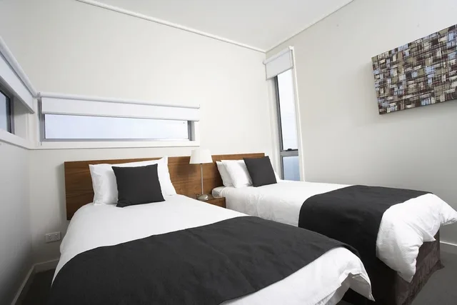 2 Bedrooms, Apartment, Queen and Twin Beds, Silverwater Resort 1/4
