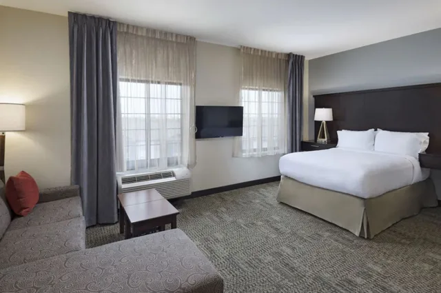 جناح بسرير كوين لذوي الإعاقة، Staybridge Suites Austin Northwest 1/2
