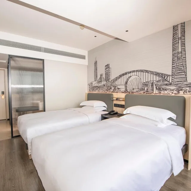 Premium, Twin Beds, Scenic View, Panoramic Floor، Guangdong Hotel Zhuhai Ex Guangdong Regency 3/5