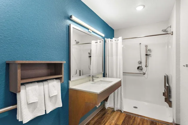 جناح بسرير كوين لذوي الإعاقة، WoodSpring Suites Port St Lucie 2/3