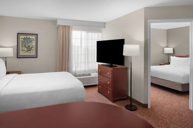 جناح بسرير كينج وسرير كوين، Larkspur Landing Sacramento - An All-Suite Hotel 1/4
