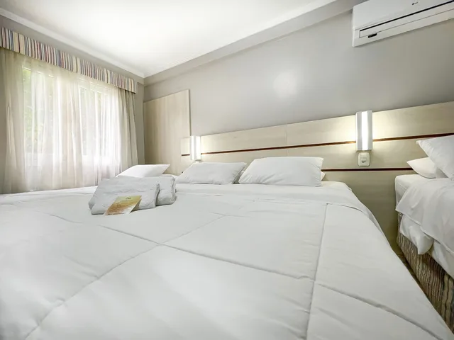 غرفة ديلوكس رباعية بسرير مزدوج وسريرين منفصلين، Pousada Viena 2/10