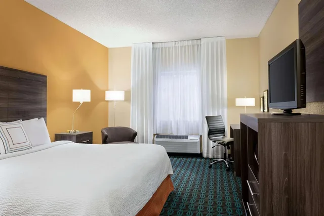 غرفة بسرير كوين لذوي الإعاقة، Baymont By Wyndham Tulsa 1/3