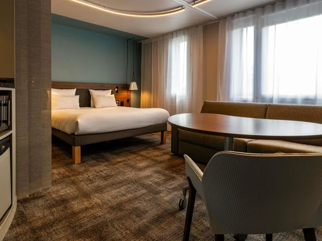 Superior, Suite, King Bed, King and Twin Beds, Sofa, Novotel Suites Reims Centre 2/9