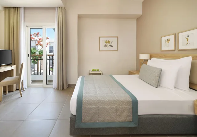 غرفة قياسية مفردة بسرير كوين، Jaz Fanara Resort and Residence 2/6