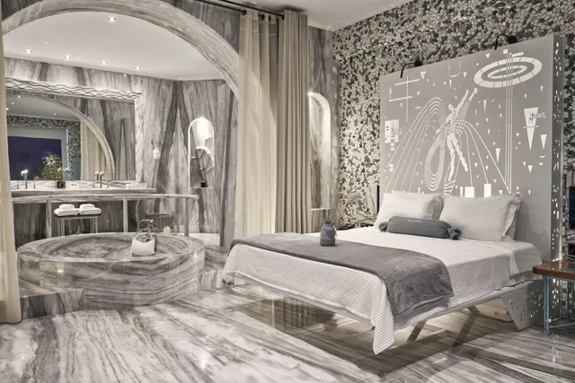 3 Bedrooms, Suite, 3 King Beds, Calilo 4/7