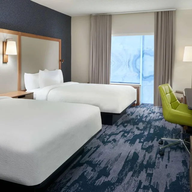 غرفة بسريرين كوين بحوض استحمام لذوي الإعاقة، Fairfield Inn & Suites by Marriott Orillia 1/2