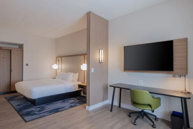 جناح تنفيذي بسرير كينج مع أريكة لذوي الإعاقة، Fairfield Inn & Suites Dayton Beavercreek 3/3