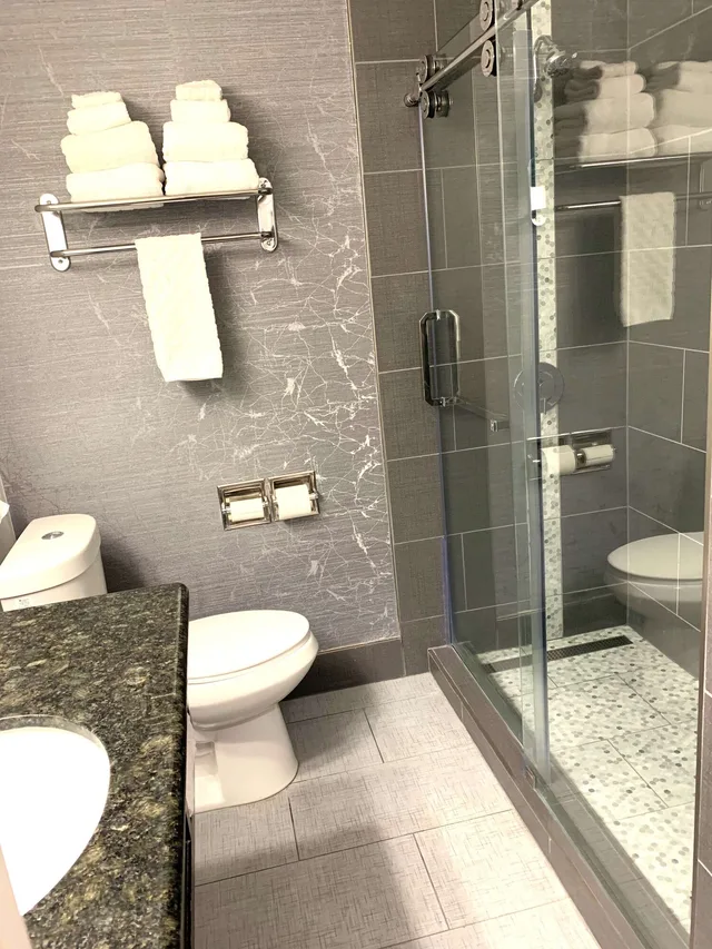 غرفة قياسية بسريرين كوين مع أريكة، Best Western Mountain View Inn 8/8