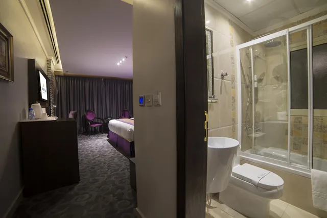 غرفة بريميير بسرير مزدوج، فندق جولدن بوجاري كيان(Golden Bujari Kyan Hotel) 9/9