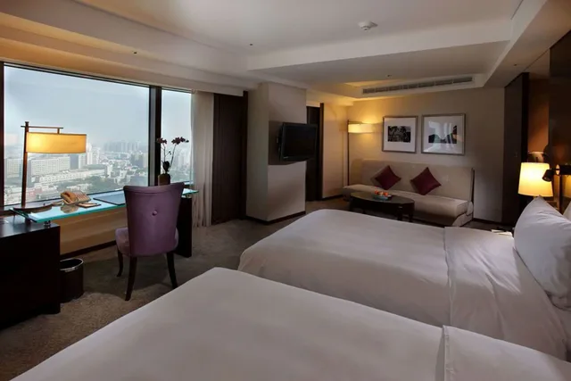 غرفة ديلوكس عائلية بسريرين كوين، Shangri-La Far Eastern Tainan 2/7
