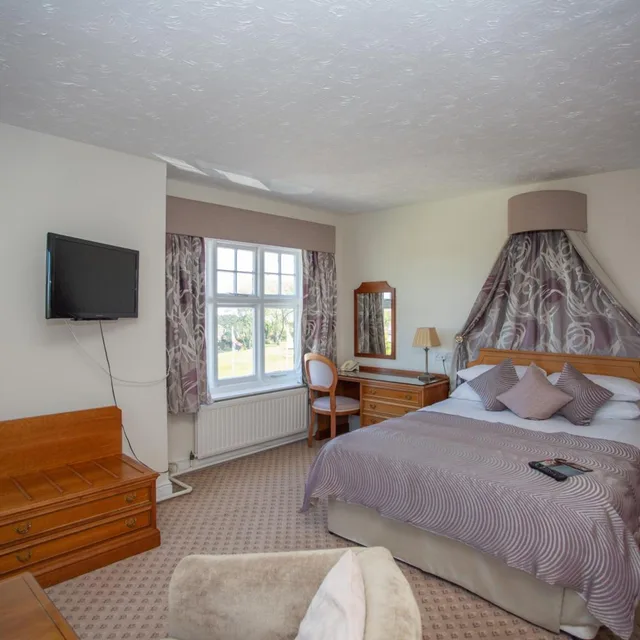 Deluxe, Double Bed, The Links Country Park Hotel 3/9