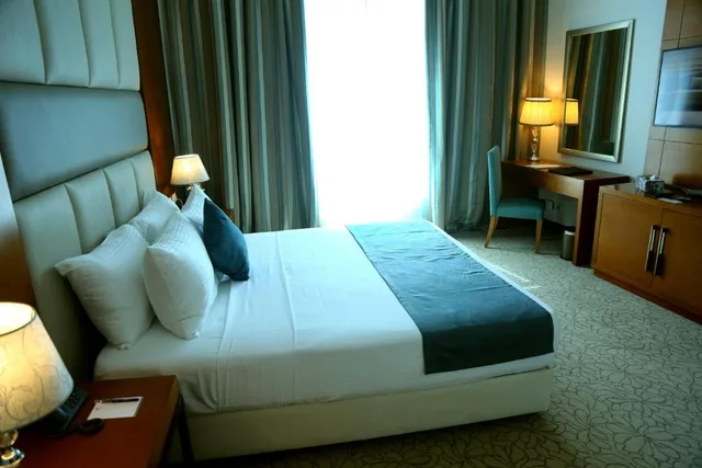غرفة بسرير مزدوج بإطلالة على المسبح، Gewan Hotel Cairo 2/3
