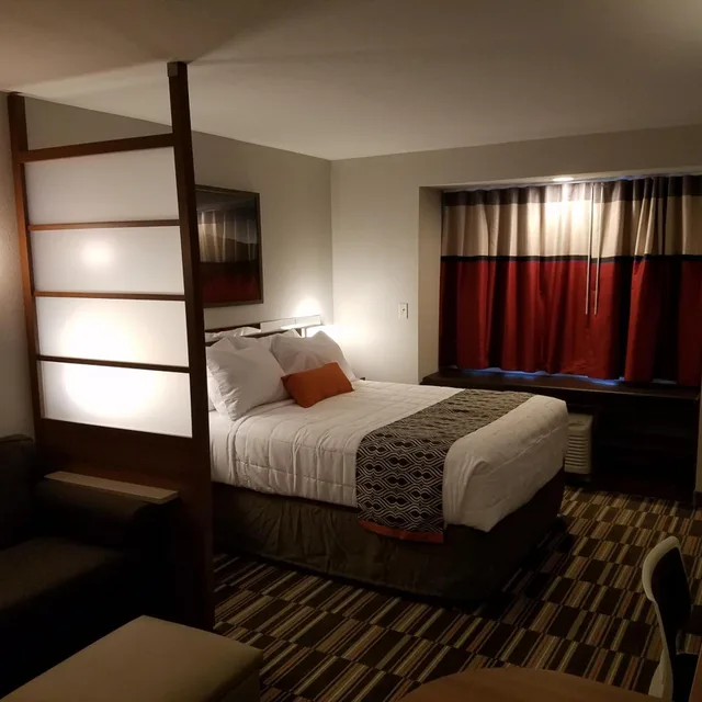 استوديو بسرير كوين، Microtel Inn Suite By Wyndham Niagara Falls 4/9