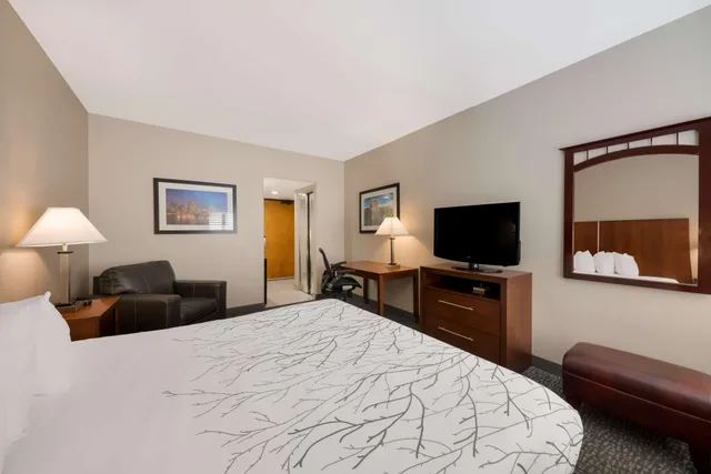 Hai, King Bed، Best Western Lanai Garden Inn & Suites 3/5