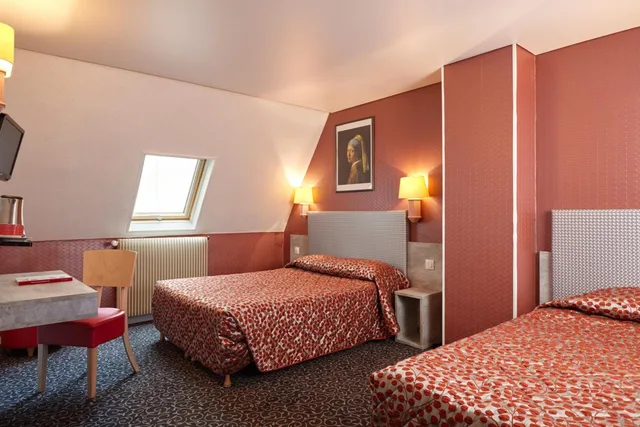 غرفة ثلاثية، HOTEL MIRAMAR 2/5