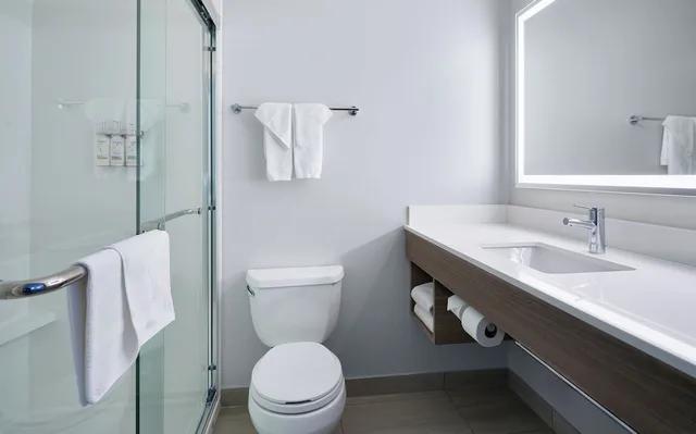 جناح بسرير كينج، Holiday Inn Express Hotel Suites Swift Current 10/10