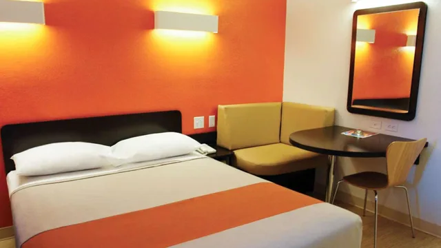 غرفة بسرير كوين لغير المدخنين، Motel6 Oklahoma City, OK - Airport East 3/10
