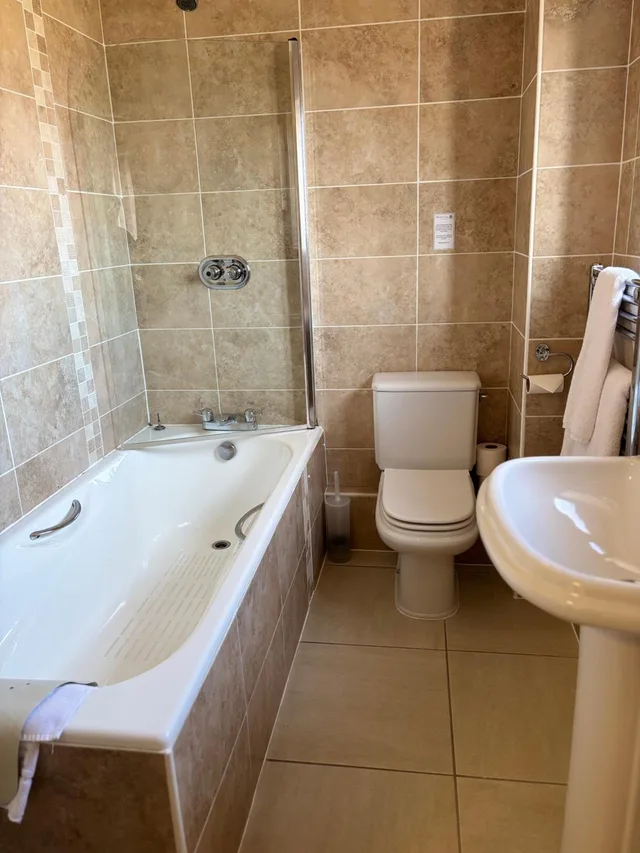 Business, Double Bed, Albright Hussey Manor 7/8