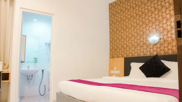 غرفة سوبيريور بسرير مزدوج، Hotel Marilyn Serpong - Tangerang Selatan 4/10