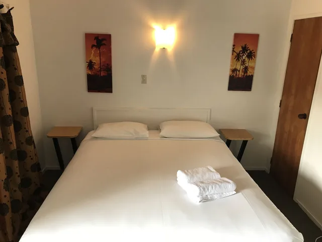 استوديو اقتصادي بسرير كوين بمطبخ، Siesta Motel 6/10