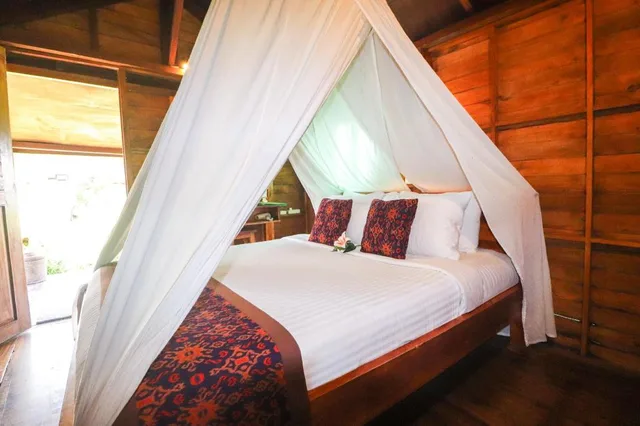 بنغل بسرير كوين، Villa Jj And Spa Ubud 7/10