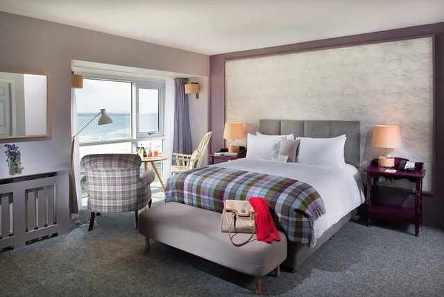 Suite, King Bed, Ocean View, Armada Hotel 2/2