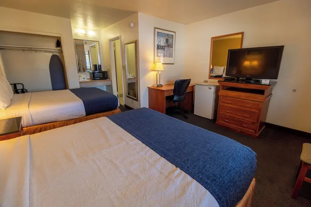 غرفة بسريرين مزدوجين، Travelodge By Wyndham Pendleton OR 5/10