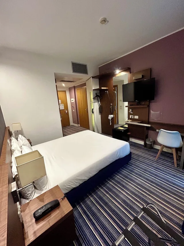 غرفة بسرير كوين، Gp Hotel 1/3