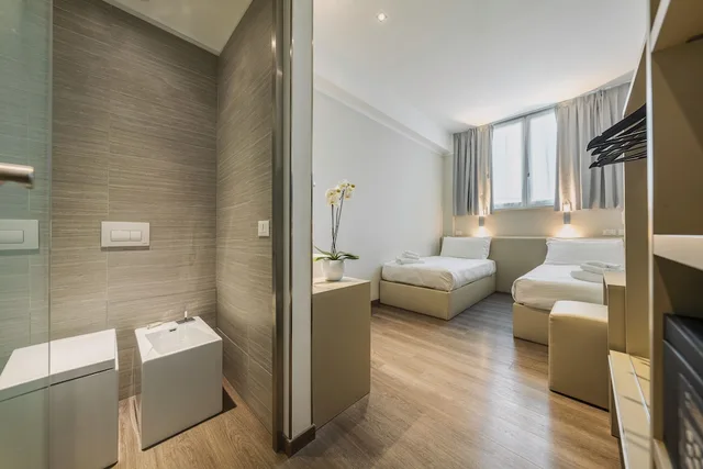 Room, Twin Beds, Spark by Hilton Milan Linate Airport 3/4
