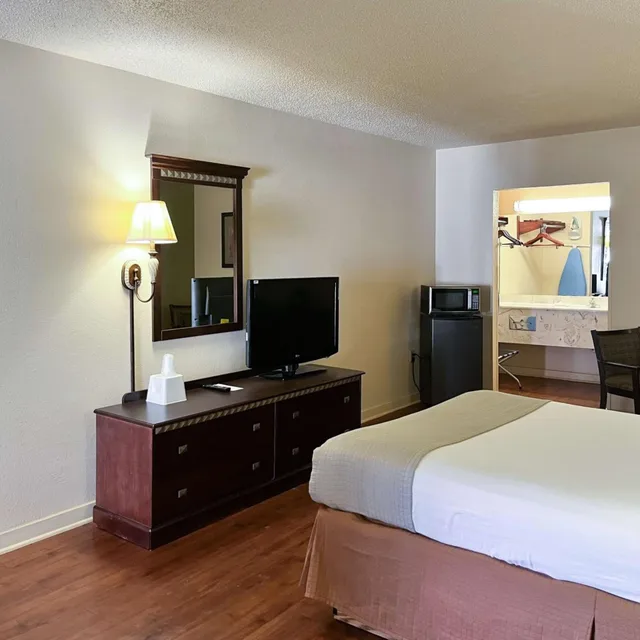 غرفة بسرير كينج لذوي الإعاقة، Motel6 Abbeville, AL 10/10